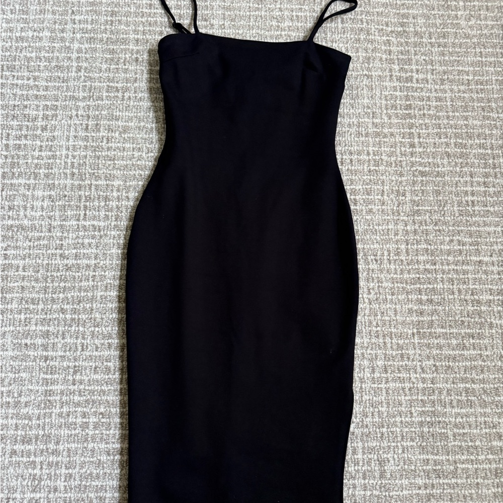 Lulu's Elegant Black Midi Dress